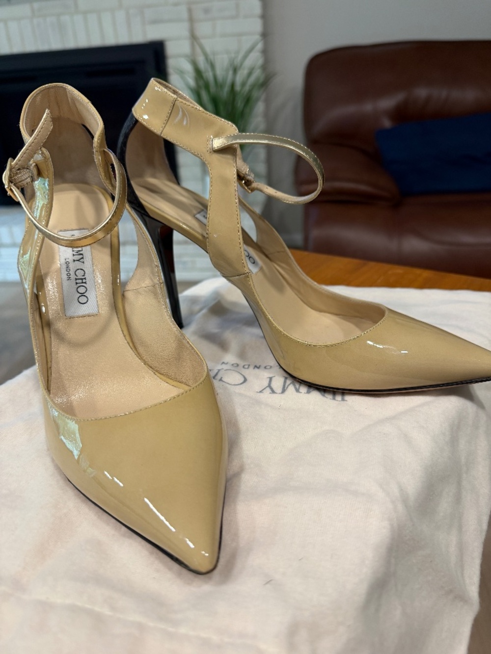 Jimmy Choo Mystic 141MYSTIC Nude Patent Black Gold Pumps EU 40 Italy